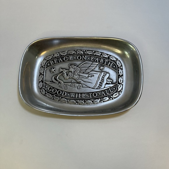 Vintage Wilton RWP Armetale Peace on earth aluminum-based alloy‎ bread tray - Picture 1 of 5